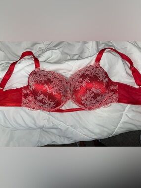 Victoria’s Secret Rhinestone Bra Size 36DD